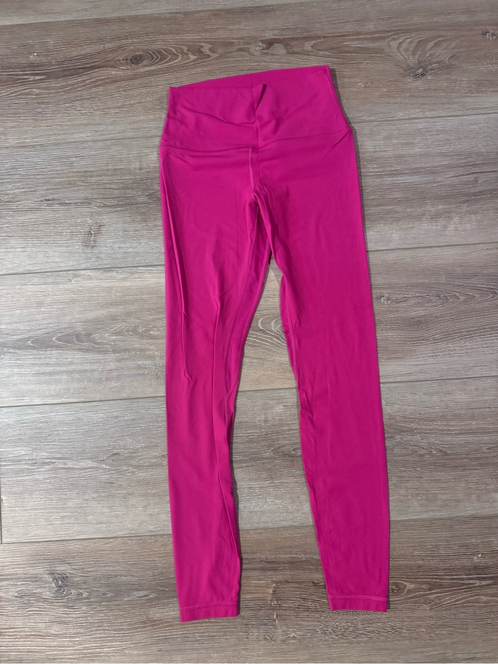 Lulu Lemon size 6 Align High-Waist Leggings - Fuchsia